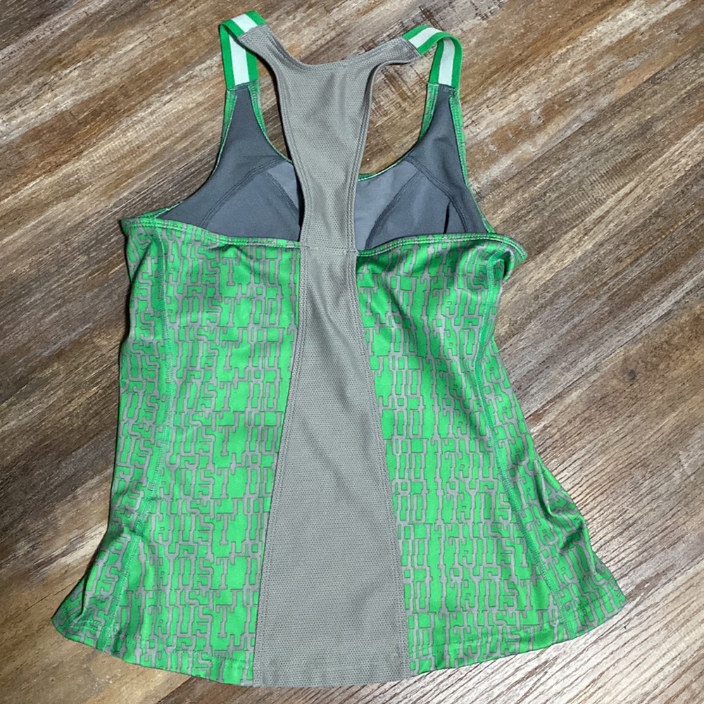 Nike Dri-Fit Razor Back Top - Medium - Picture 2 of 7